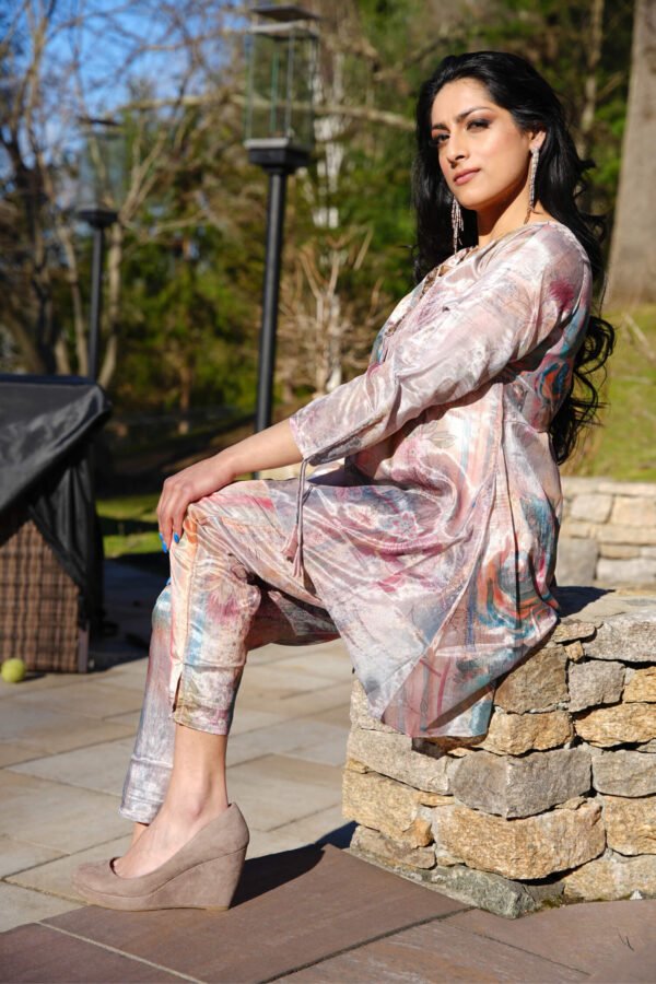 Shravi - Image 2